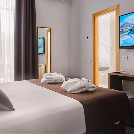 מלון Hotel Ghiffa 4*
