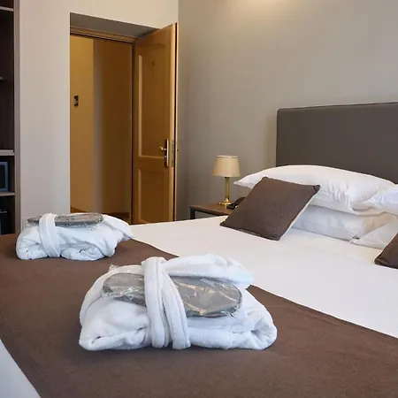 מלון Hotel Ghiffa 4*